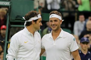 Marcus Willis, le prof de tennis bedonnant qui a défié Roger Federer à Wimbledon