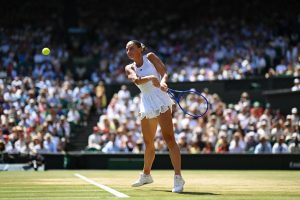 Marta Kostyuk surclasse Jasmine Paolini et se qualifie pour les demi-finales de Wimbledon