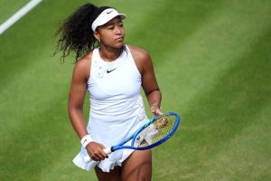 Naomi Osaka relève le défi d&rsquo;Aryna Sabalenka à Wimbledon malgré un bilan de 0-3 en 2026.