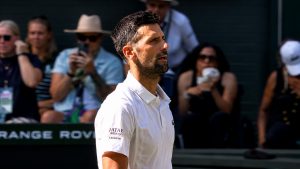 Novak Djokovic bat Felix Auger-Aliassime à Wimbledon et se prépare à affronter Jannik Sinner