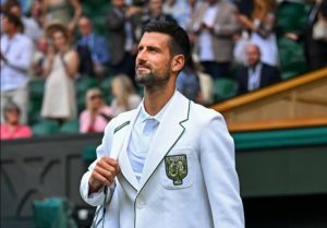 Novak Djokovic qualifie de « sans importance » le record de victoires de Roger Federer à Wimbledon.