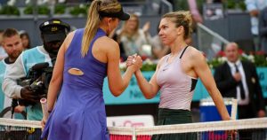 Paula Badosa rend hommage à son « idole » Simona Halep après sa victoire à Iasi.