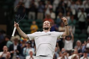 Quarante-huit aces, 9 balles de 3e set sauvées, un tie-break remporté 13-11 : les chiffres du match fou de Bublik contre Tiafoe au 3e tour de Wimbledon