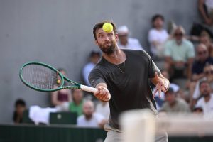 Quentin Halys rejoint Valentin Vacherot au deuxième tour de l&rsquo;Open de Kitzbühel