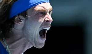 Rublev savoure son titre : « Content d’avoir réussi à être bon cette semaine »