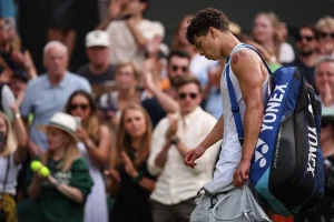 Shelton chute d&rsquo;entrée à Wimbledon : un nouveau coup d&rsquo;arrêt en Grand Chelem