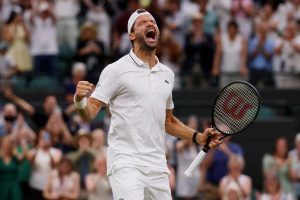 Sorti du top 100, Grigor Dimitrov fait tomber le 18e mondial Jakub Mensik au deuxième tour de Wimbledon