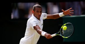 Tennis – Wimbledon (H) : Auger-Aliassime sort vainqueur d’un combat face à Davidovich Fokina