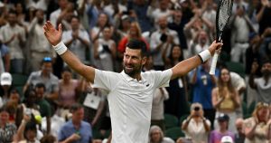 Un marathon de 5h15 en quart de finale à Wimbledon : Novak Djokovic bat un nouveau record historique avant de défier Jannik Sinner
