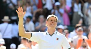 Wimbledon > Boris Becker sur Jannik Sinner, opposé à Novak Djokovic en demi-finales : « Remporter ce match a été déterminant »