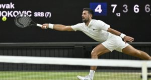 Wimbledon > « Je ne comprends pas comment Novak Djokovic tient 5h avec cette cadence. À aucun moment, tu ne vois la différence d&rsquo;âge entre lui et Auger-Aliassime ! », s&rsquo;extasie Julien Varlet