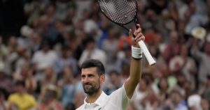 Wimbledon: Novak Djokovic domine Stefanos Tsitsipas en trois sets