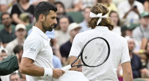 Wimbledon > Tim Henman : « Tsitsipas n&rsquo;est pas au meilleur de sa forme mais la façon dont Djokovic l’a démantelé était incroyablement impressionnante »