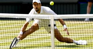 Wimbledon: bousculé par Arthur Rinderknech, Novak Djokovic passe l&rsquo;obstacle
