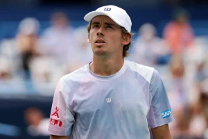 Alex de Minaur craque après une balle de match : « Catastrophique »