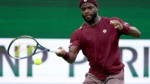 Battu 6-0 au dernier set, Tiafoe refuse les excuses et salue Fils