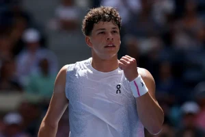 Dernier top 10 encore en lice, Ben Shelton se qualifie pour les huitièmes à Montréal