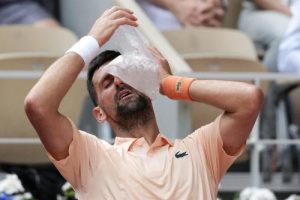 Djokovic éliminé à Cincinnati et gêné par un problème de santé
