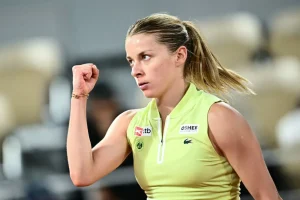 Finaliste de Roland-Garros, Chwalinska éliminée dès son entrée en lice à Toronto