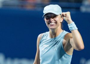 Iga Swiatek assurée de progresser au classement, mais pourrait gagner trois places en cas de titre à Toronto