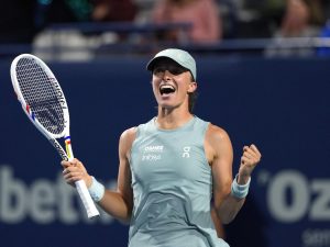 Iga Swiatek prend sa revanche sur Elina Svitolina et atteint sa première finale de 2026