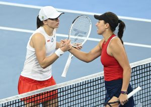 Iga Swiatek s’attend à affronter la &lsquo;best version&rsquo; de Jessica Pegula en demi-finale à Cincinnati