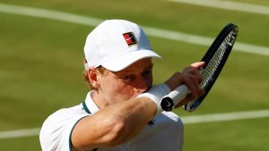 Jannik Sinner face une course contre la montre pour l&rsquo;US Open, mais Bertolucci entrevoit une solution.