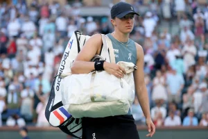 « Je savais que je devais mieux servir », Swiatek réagit à sa victoire contre Kostyuk et son mauvais premier set