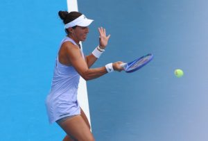 Jessica Pegula s’en sort après une énorme frayeur, ayant failli dilapider une large avance