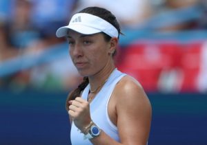 Jessica Pegula surmonte un début difficile pour atteindre la finale