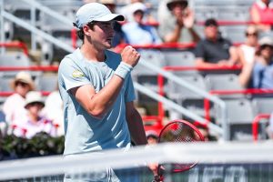 Joao Fonseca dompte Stefanos Tsitsipas et rallie le 3e tour du Masters 1000 de Montréal, Valentin Vacherot éliminé d&rsquo;entrée