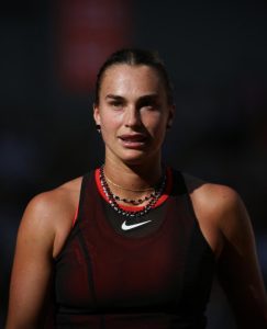 Kim Clijsters compare les difficultés d’Aryna Sabalenka à un problème rencontré par Serena Williams