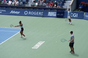 Leylah Fernandez explique pourquoi elle a ajouté l&rsquo;ancien entraîneur de Venus Williams.