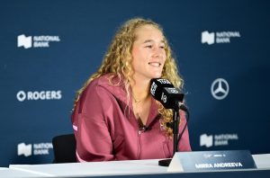Mirra Andreeva n&rsquo;a pas eu le temps de célébrer sa victoire à Roland-Garros avant une saison sur gazon décevante.