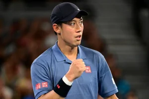 Nishikori plaisante avant de jouer avec Osaka : « Je dois assortir ma tenue à la sienne »