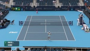 Quelques jours après son titre à Toronto, Iga Swiatek déroule face à Emiliana Arango pour son entrée en lice à Cincinnati | Tennis – WTA