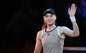 Rybakina et Pegula malmenées mais qualifiées pour le troisième tour à Toronto
