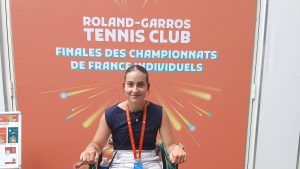 Tennis : qualifiée pour les demi-finales du championnat de France 3e série, la Tarn-et-Garonnaise Margaux Pleynet (US Ramonville) poursuit son rêve de titre à Roland-Garros