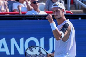 Terence Atmane fait tomber Karen Khachanov au deuxième tour du Masters 1000 de Montréal