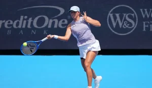 Tout juste titrée à Toronto, Swiatek démarre le WTA 1000 de Cincinnati par une victoire expéditive