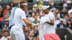 Tsitsipas lâche une bombe sur Kyrgios : « J&rsquo;étais au courant bien avant l&rsquo;annonce »