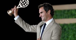 « Voilà la consécration pour un joueur qui a fait vivre l&rsquo;ère dorée du tennis » : Kim Clijsters intronise Roger Federer au Hall of Fame