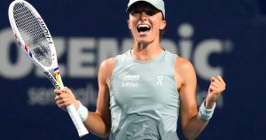 WTA Toronto : Iga Swiatek titrée après sa victoire face à Elena Rybakina