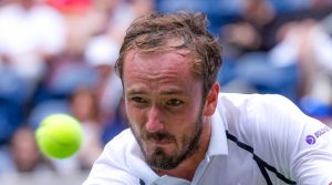 ATP > Kafelnikov pessimiste pour Medvedev : « Si je dois donner un pronostic précis, je pencherais plutôt pour un « non », il ne se qualifiera pas »