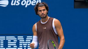 Carlos Alcaraz domine Yibing Wu et reste en course pour défendre son titre à l’US Open