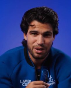 Carlos Alcaraz explique pourquoi le temps passé avec Roger Federer rend la Laver Cup si spéciale