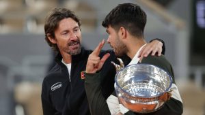 Carlos Alcaraz se réjouit pour Juan Carlos Ferrero, mais assure ne disposer d’aucune information privilégiée