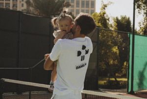 Daniil Medvedev raconte une hilarante anecdote de raquette cassée avec sa fille Alisa