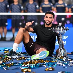 Des circonstances surprenantes amènent Arthur Fils à disputer les qualifications à Tokyo après son entrée dans le top 10