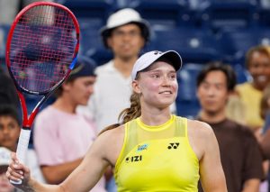 Elena Rybakina « very proud » après avoir surmonté une alerte à la blessure pour entamer l’US Open en force